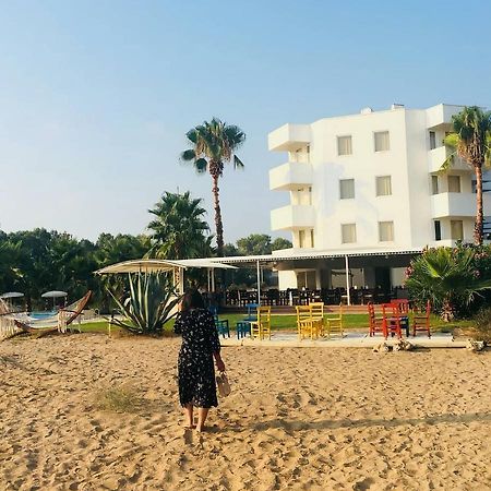 Skys Beach Hotel 마나브가트 외부 사진