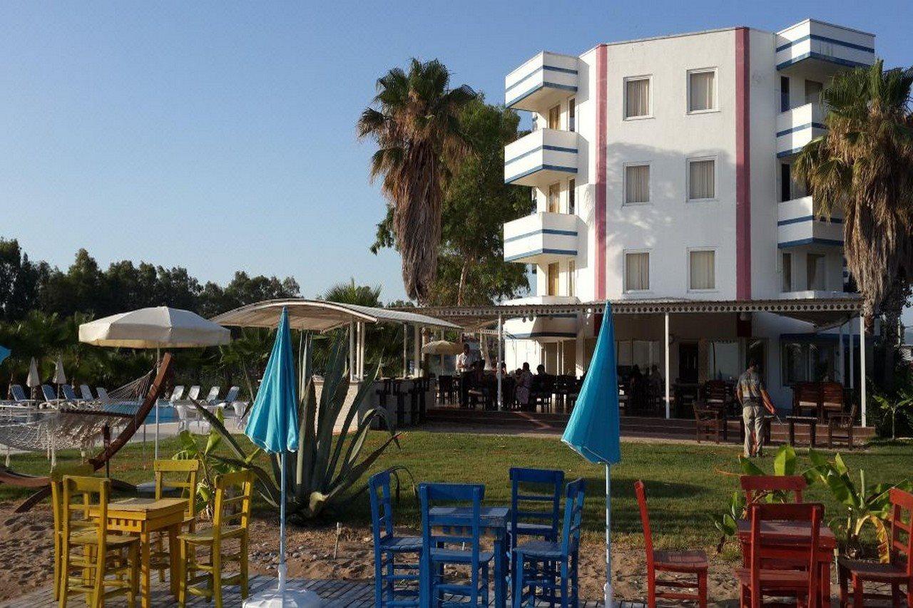 Skys Beach Hotel 마나브가트 외부 사진