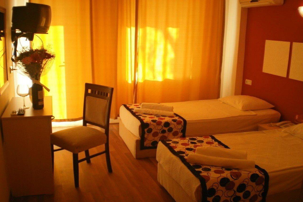 Skys Beach Hotel 마나브가트 외부 사진