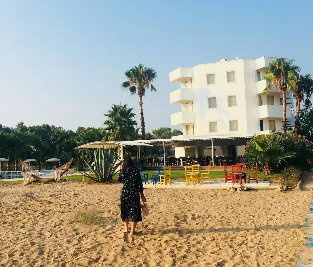 Skys Beach Hotel 마나브가트 외부 사진
