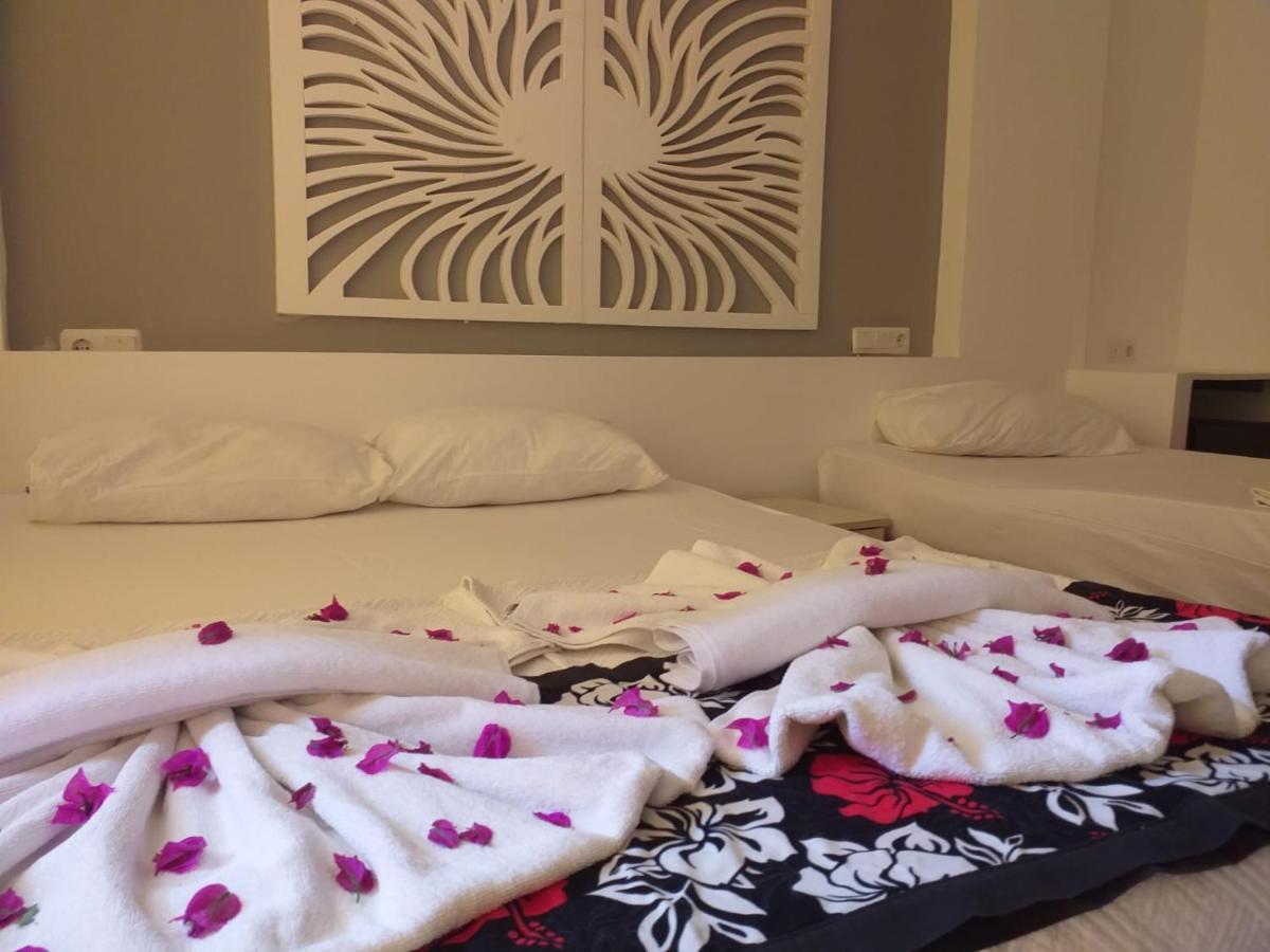 Skys Beach Hotel 마나브가트 외부 사진