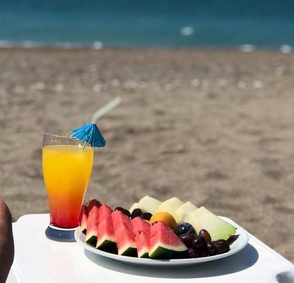 Skys Beach Hotel 마나브가트 외부 사진
