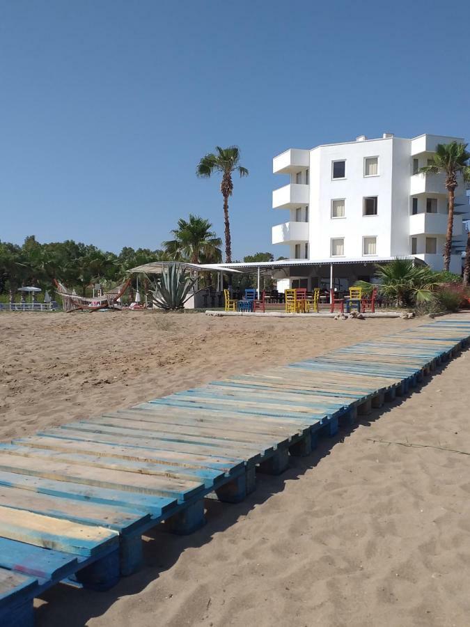 Skys Beach Hotel 마나브가트 외부 사진