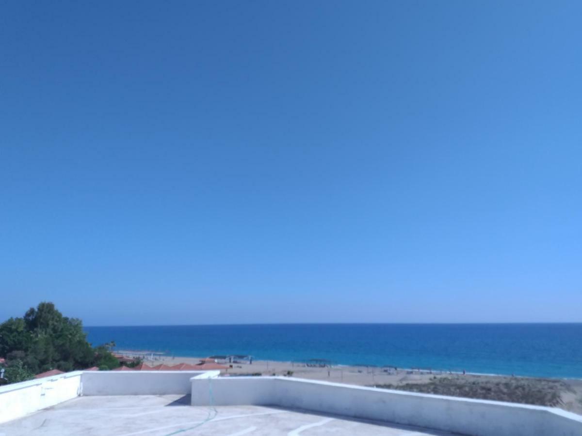 Skys Beach Hotel 마나브가트 외부 사진