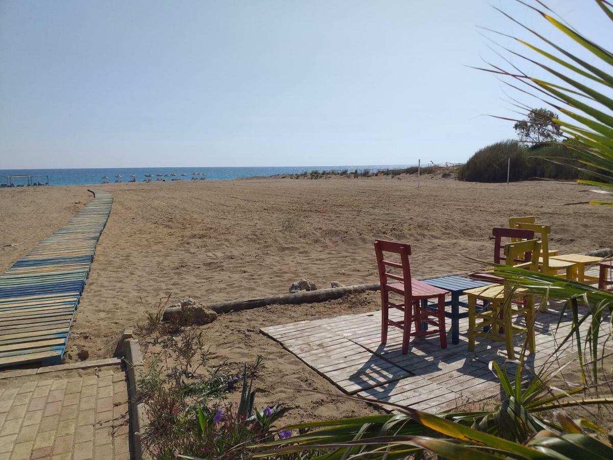 Skys Beach Hotel 마나브가트 외부 사진