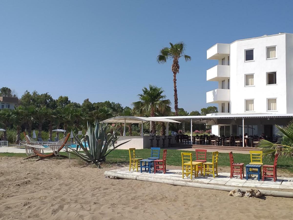 Skys Beach Hotel 마나브가트 외부 사진