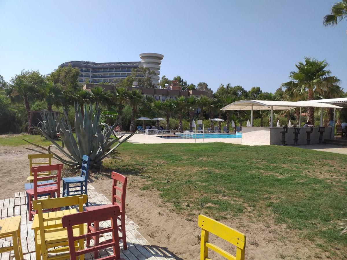 Skys Beach Hotel 마나브가트 외부 사진